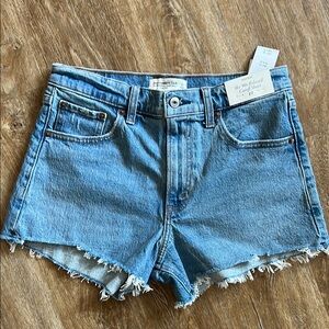 Abercrombie & Fitch High Rise 90s Relaxed Cutoff Shorts
